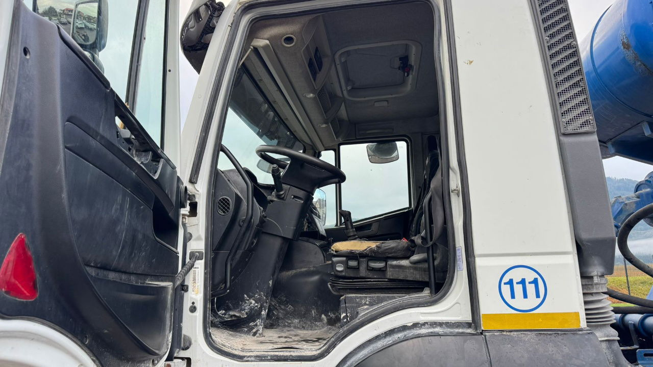 Concrete mixer truck Iveco Trakker AD340TB45 8x4 mixer 10m3: picture 21 Concrete mixer truck Iveco Trakker AD340TB45 8x4 mixer 10m3: picture 21