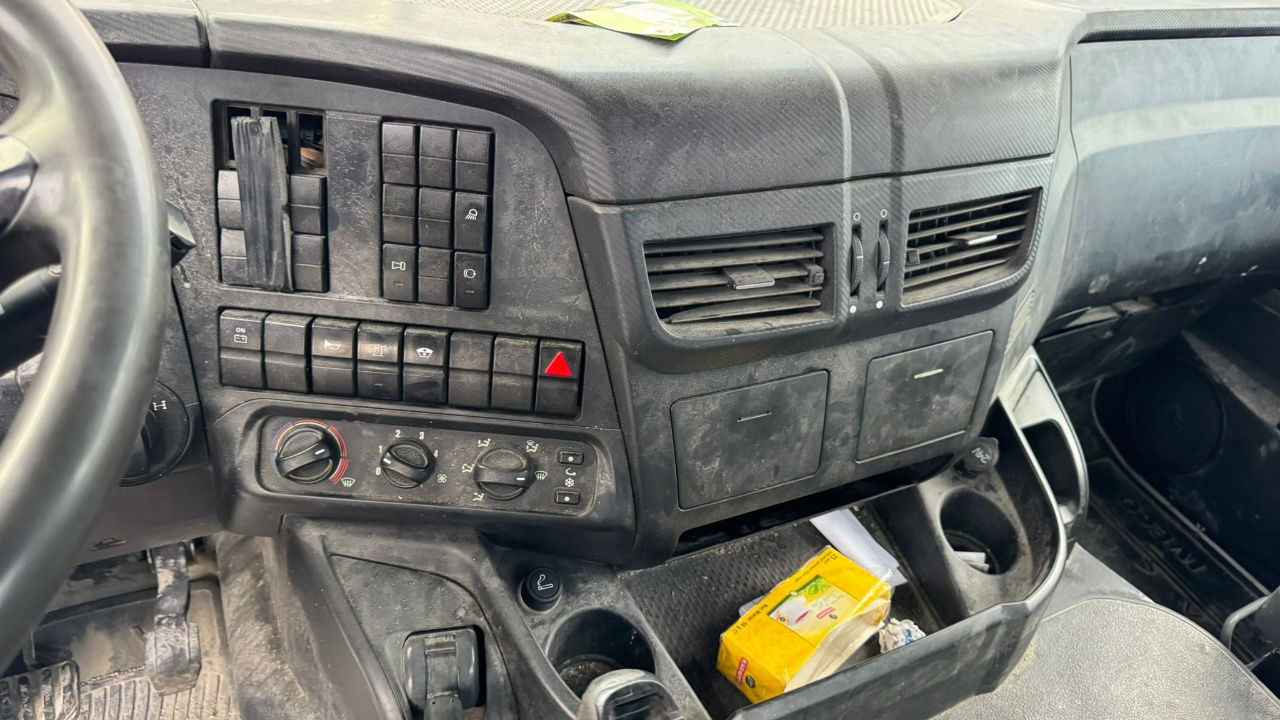 Concrete mixer truck Iveco Trakker AD340TB45 8x4 mixer 10m3: picture 25 Concrete mixer truck Iveco Trakker AD340TB45 8x4 mixer 10m3: picture 25