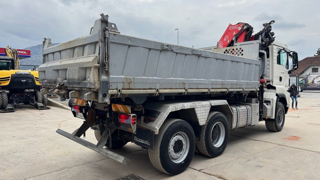 MAN TGS 28.480 6X4/4 bordmatic - cardan - Fassi F235XP - 14.9M - Retarder - Tipper: picture 4 MAN TGS 28.480 6X4/4 bordmatic - cardan - Fassi F235XP - 14.9M - Retarder - Tipper: picture 4