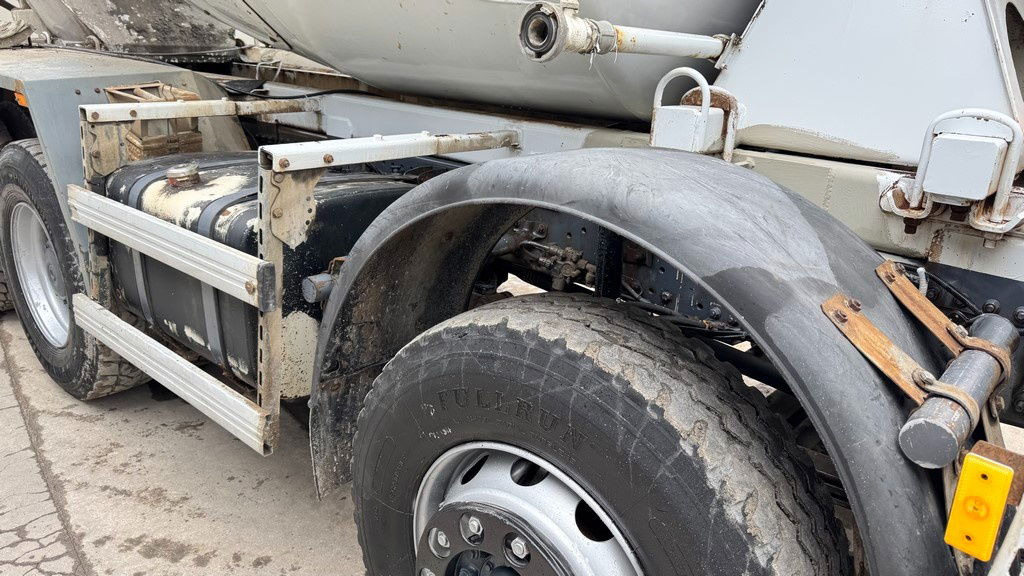 Mercedes-Benz Actros 3241 8x4 mixer 9m3 - Concrete mixer truck: picture 4 Mercedes-Benz Actros 3241 8x4 mixer 9m3 - Concrete mixer truck: picture 4