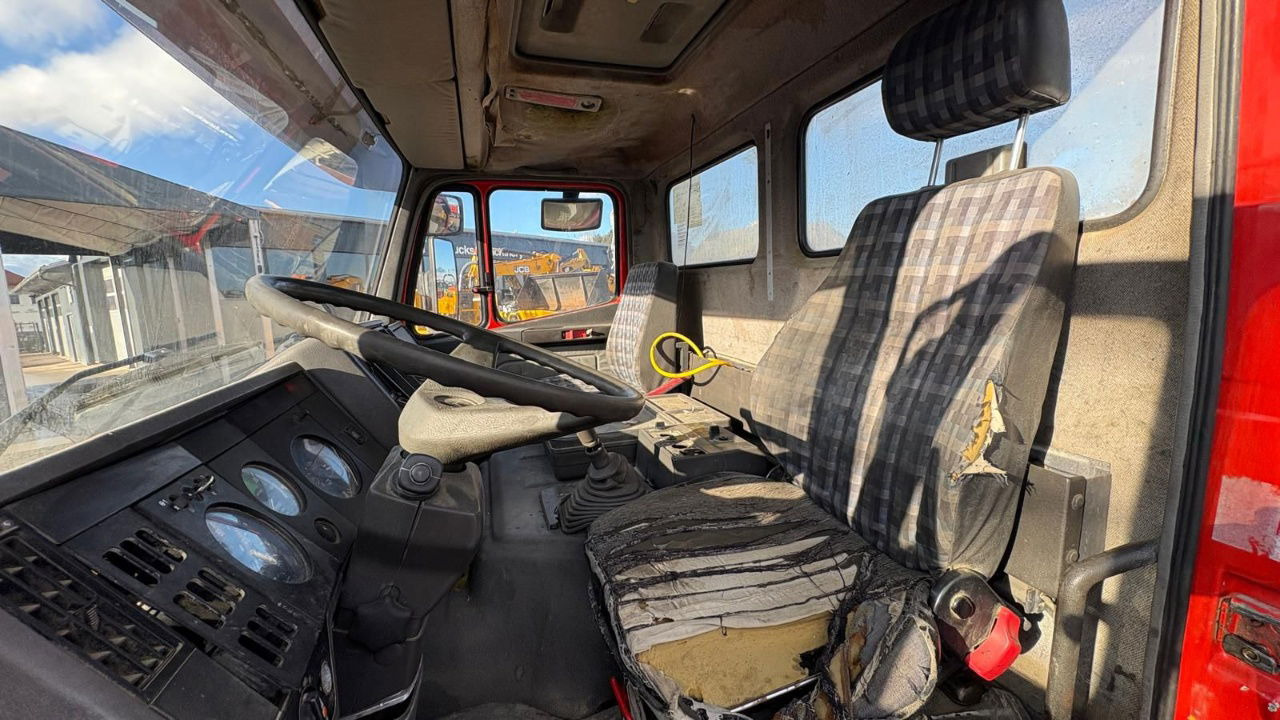 Cab chassis truck Mercedes-Benz SK 3229 8x4 chassis - complete spring V8: picture 12