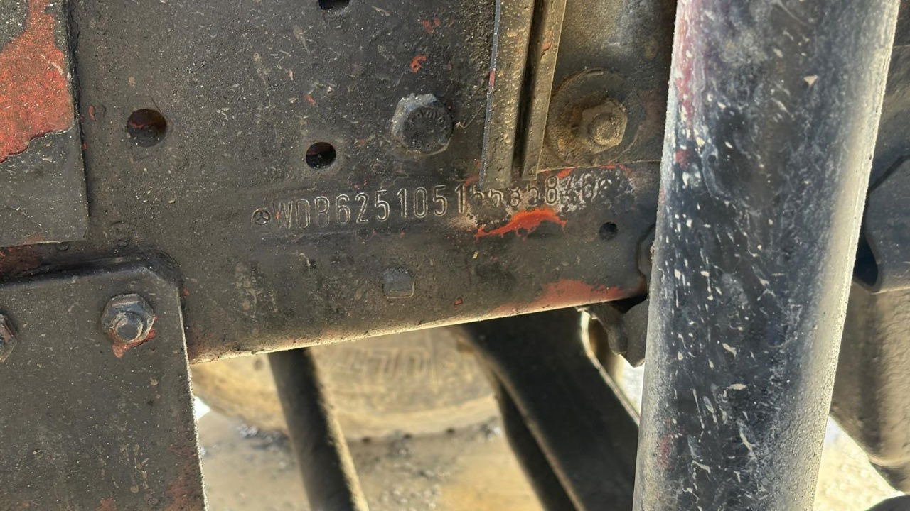 Cab chassis truck Mercedes-Benz SK 3229 8x4 chassis - complete spring V8: picture 17