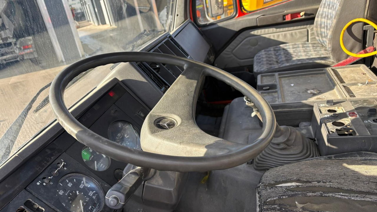 Cab chassis truck Mercedes-Benz SK 3229 8x4 chassis - complete spring V8: picture 13