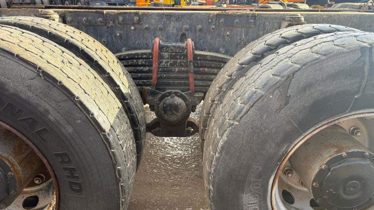 Cab chassis truck Mercedes-Benz SK 3229 8x4 chassis - complete spring V8: picture 7