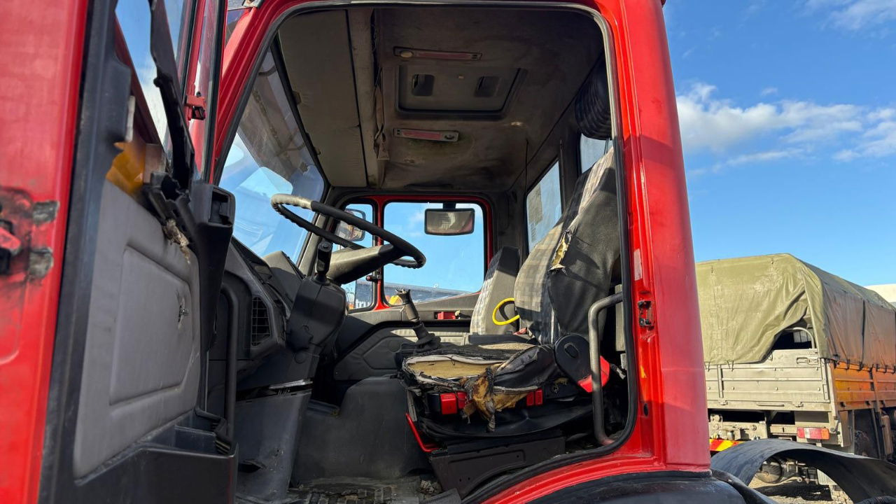 Cab chassis truck Mercedes-Benz SK 3229 8x4 chassis - complete spring V8: picture 11