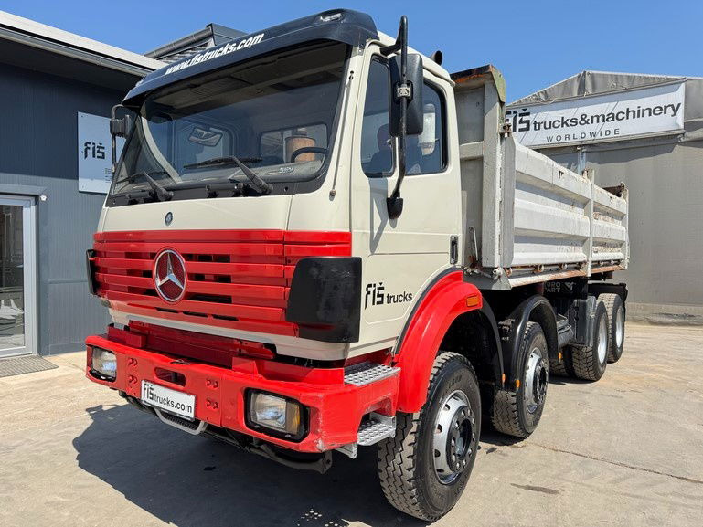 Mercedes-Benz SK 3235 8X4 tipper - V8 - top conditon - Tipper: picture 1 Mercedes-Benz SK 3235 8X4 tipper - V8 - top conditon - Tipper: picture 1