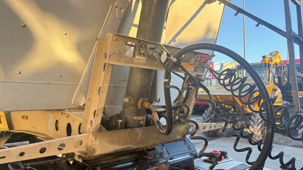 Schmitz Cargobull SCBS3D - elec. taurpaulin - Tipper semi-trailer: picture 3 Schmitz Cargobull SCBS3D - elec. taurpaulin - Tipper semi-trailer: picture 3