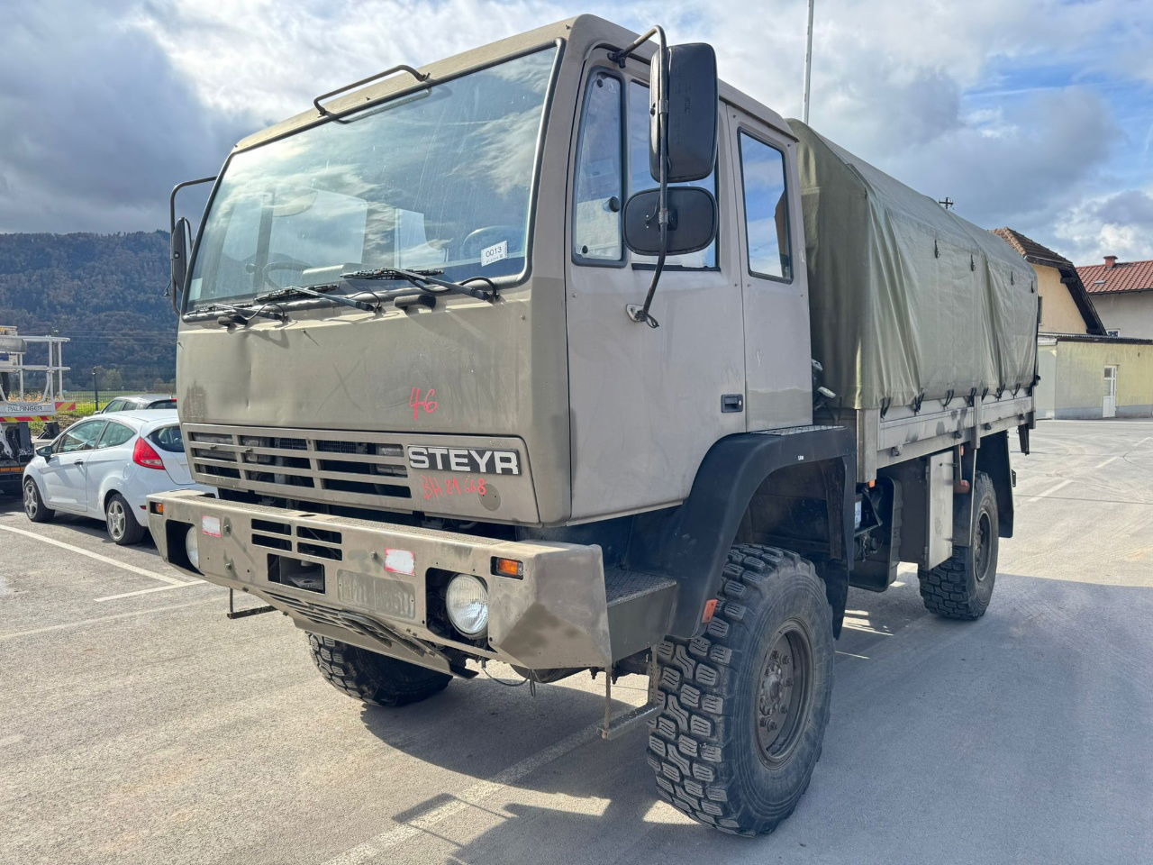 Steyr 12M18 4X4 stake body -  truck - Curtainsider truck: picture 1 Steyr 12M18 4X4 stake body -  truck - Curtainsider truck: picture 1