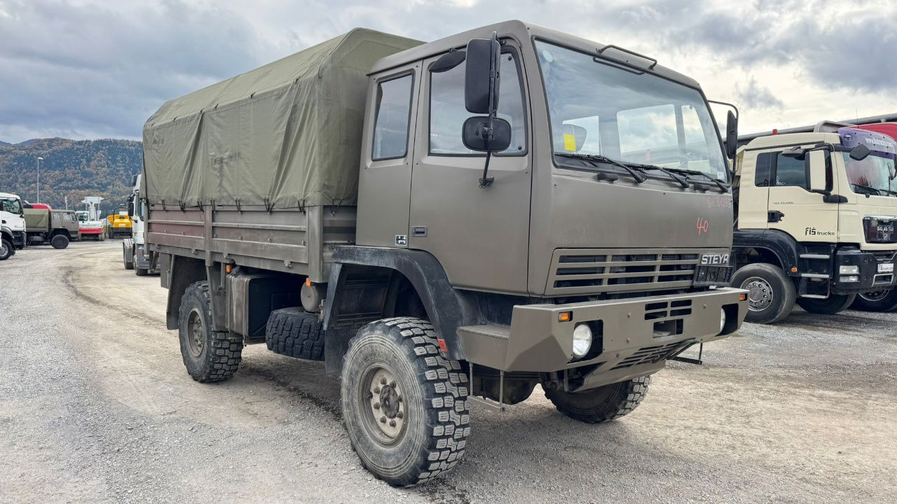Steyr 12M18 4X4 stake body -  truck - Curtainsider truck: picture 4 Steyr 12M18 4X4 stake body -  truck - Curtainsider truck: picture 4