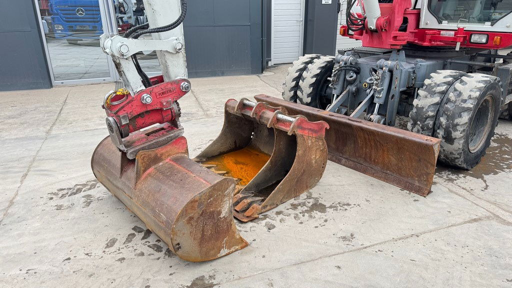 Takeuchi TB295W - 2014 Year - Powertilt - 3X Buckets - Wheel excavator: picture 5 Takeuchi TB295W - 2014 Year - Powertilt - 3X Buckets - Wheel excavator: picture 5