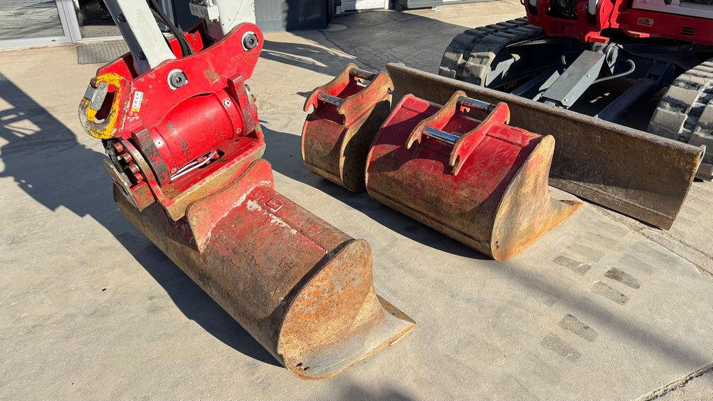 Takeuchi Takeuchi TB290-2 - 2022 Year - Powertilt - 3X Buckets - 945 Hours - Mini excavator: picture 3 Takeuchi Takeuchi TB290-2 - 2022 Year - Powertilt - 3X Buckets - 945 Hours - Mini excavator: picture 3