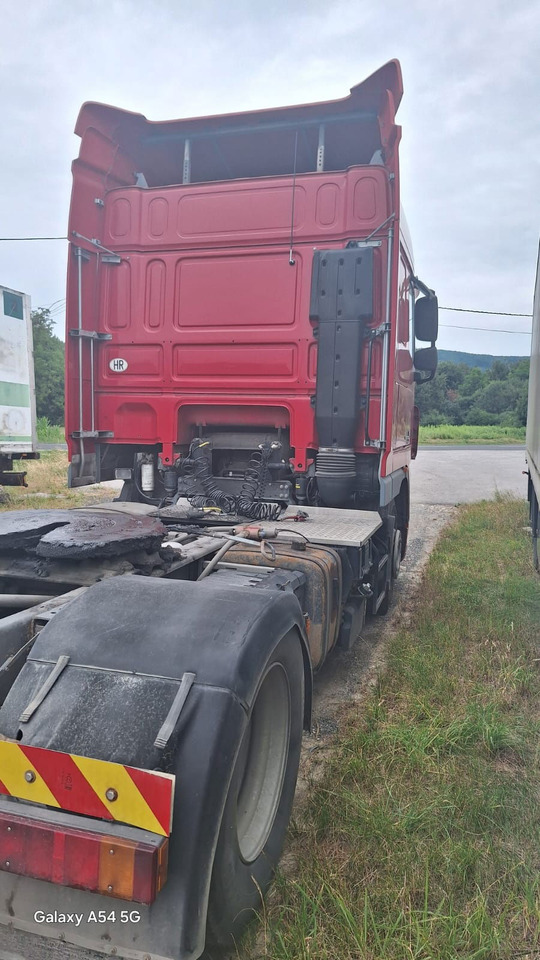 DAF XF 105.460 4x2 tractor unit - tipp. hydr. - Tractor unit: picture 4 DAF XF 105.460 4x2 tractor unit - tipp. hydr. - Tractor unit: picture 4