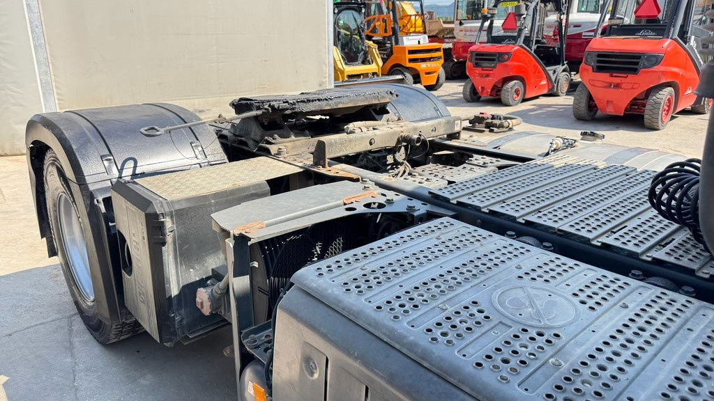 Mercedes-Benz Arocs 1845 HAD 4X4 tractor unit - tipp. hydraulics - retarder - Tractor unit: picture 4 Mercedes-Benz Arocs 1845 HAD 4X4 tractor unit - tipp. hydraulics - retarder - Tractor unit: picture 4