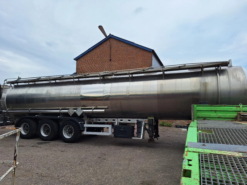 Magyar SR34EB - Tank semi-trailer: picture 3 Magyar SR34EB - Tank semi-trailer: picture 3