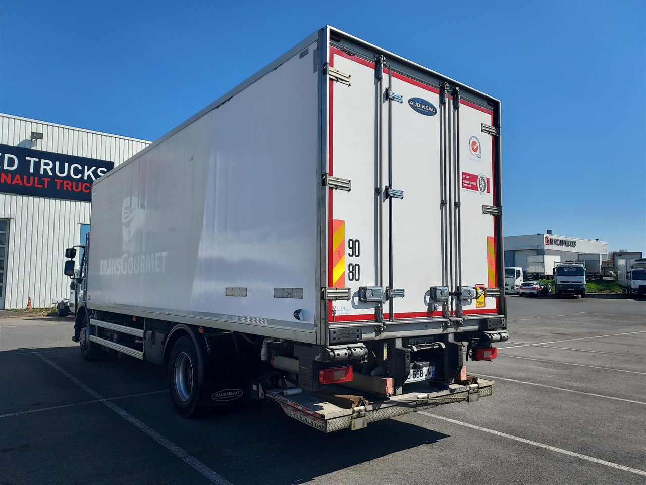 RENAULT D Wide - Refrigerator truck: picture 4 RENAULT D Wide - Refrigerator truck: picture 4