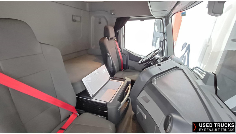 Renault Trucks T - Tractor unit: picture 5 Renault Trucks T - Tractor unit: picture 5