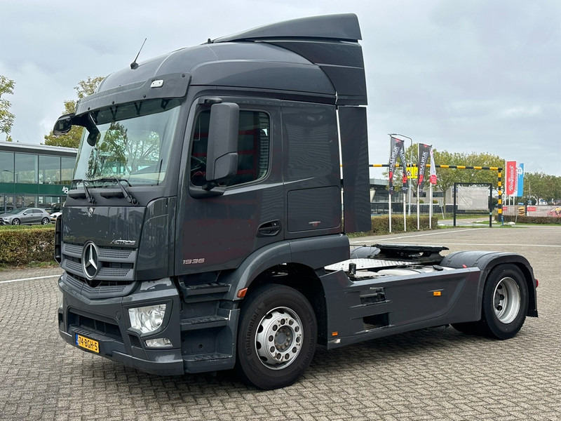 Mercedes-Benz Actros 1836 LS - Tractor unit: picture 2 Mercedes-Benz Actros 1836 LS - Tractor unit: picture 2