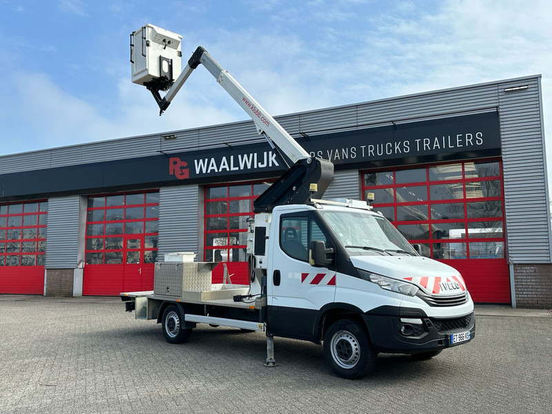 Iveco Daily 35S12 werkhoogte 12 meter APK 17-01-2026 - Van: picture 2 Iveco Daily 35S12 werkhoogte 12 meter APK 17-01-2026 - Van: picture 2