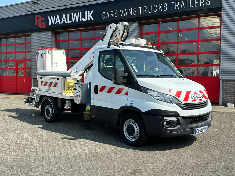 Iveco Daily 35S14 APK 10-07-2026 14 meter, 4x stamped, 413 working hours - Van: picture 3 Iveco Daily 35S14 APK 10-07-2026 14 meter, 4x stamped, 413 working hours - Van: picture 3