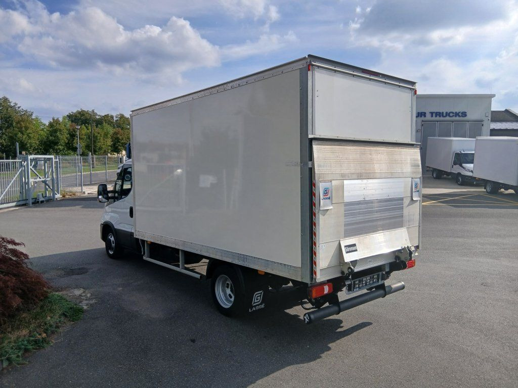 Iveco 35C16 Daily 3,0l - Box van: picture 5 Iveco 35C16 Daily 3,0l - Box van: picture 5
