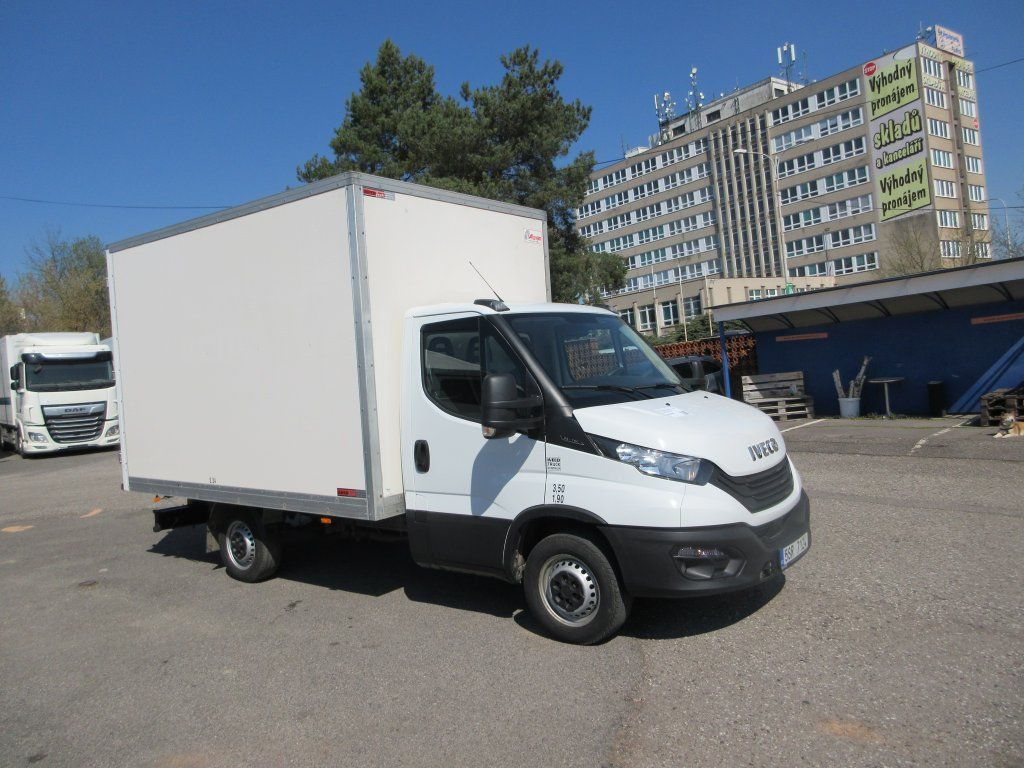 Iveco Daily 35S14V D - Box van: picture 2 Iveco Daily 35S14V D - Box van: picture 2