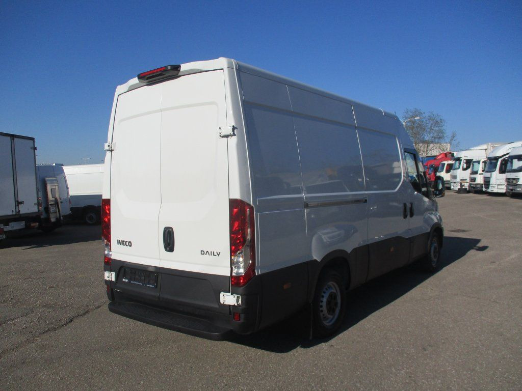 Iveco Daily 35S16 - Panel van: picture 5 Iveco Daily 35S16 - Panel van: picture 5