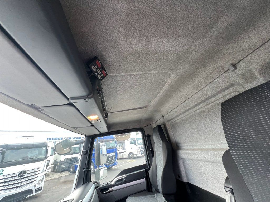 Refrigerator truck MAN TGL12.220 EURO 6 Carrier Xarios 600: picture 18