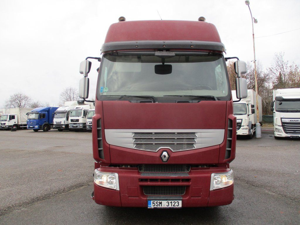 Renault Premium 460 - Refrigerator truck: picture 2 Renault Premium 460 - Refrigerator truck: picture 2