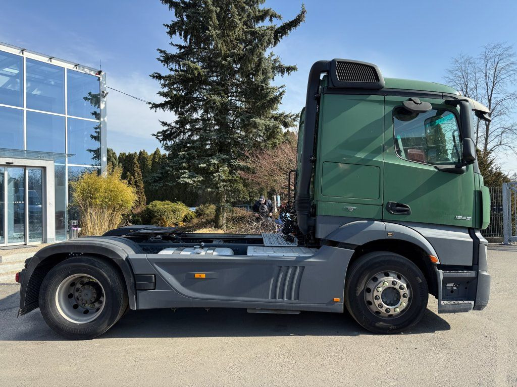 Mercedes-Benz 1843 Actros ADR FL, EX/II, EX/III, AT - Tractor unit: picture 3 Mercedes-Benz 1843 Actros ADR FL, EX/II, EX/III, AT - Tractor unit: picture 3