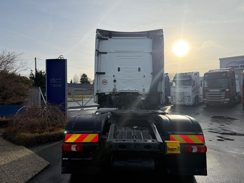 Mercedes-Benz 1845 Actros EURO 6 - Tractor unit: picture 4 Mercedes-Benz 1845 Actros EURO 6 - Tractor unit: picture 4