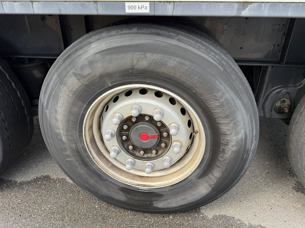 Closed box semi-trailer Wielton NS3F: picture 9