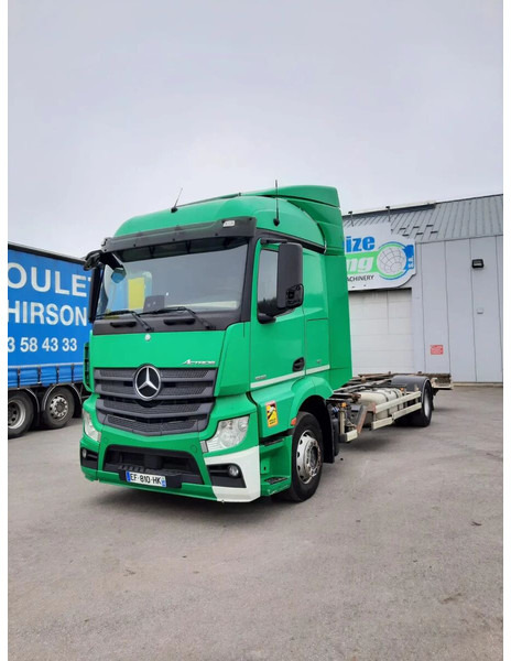 Mercedes-Benz Actros 1836 Chassis cab - Cab chassis truck: picture 1 Mercedes-Benz Actros 1836 Chassis cab - Cab chassis truck: picture 1