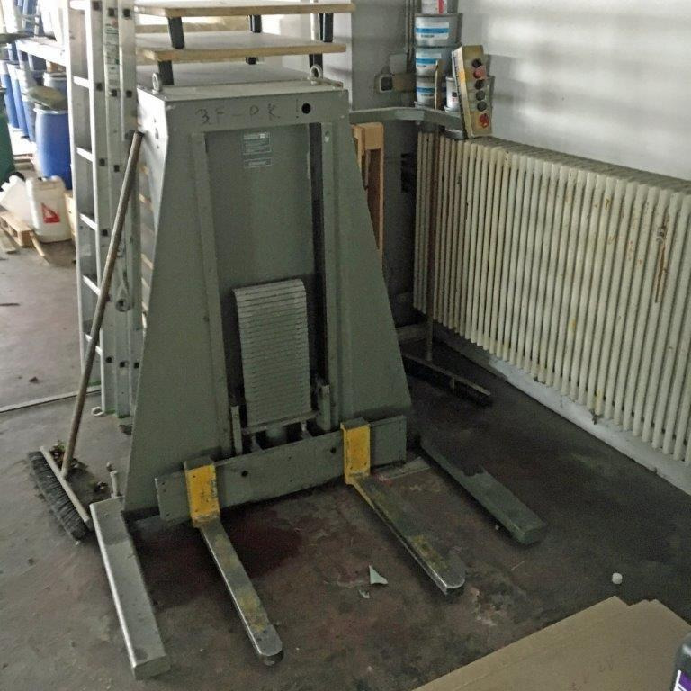 Polar Mohr L 600-G-3 fork lift with adjustable forks - Warehouse equipment: picture 1 Polar Mohr L 600-G-3 fork lift with adjustable forks - Warehouse equipment: picture 1