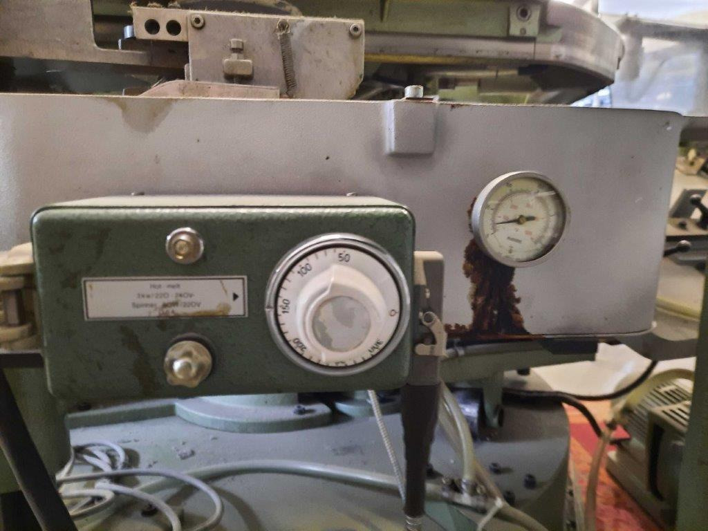 Four clamps Perfect binder Muller Martini Amigo Plus 1580.0410 - Binding machine: picture 2 Four clamps Perfect binder Muller Martini Amigo Plus 1580.0410 - Binding machine: picture 2