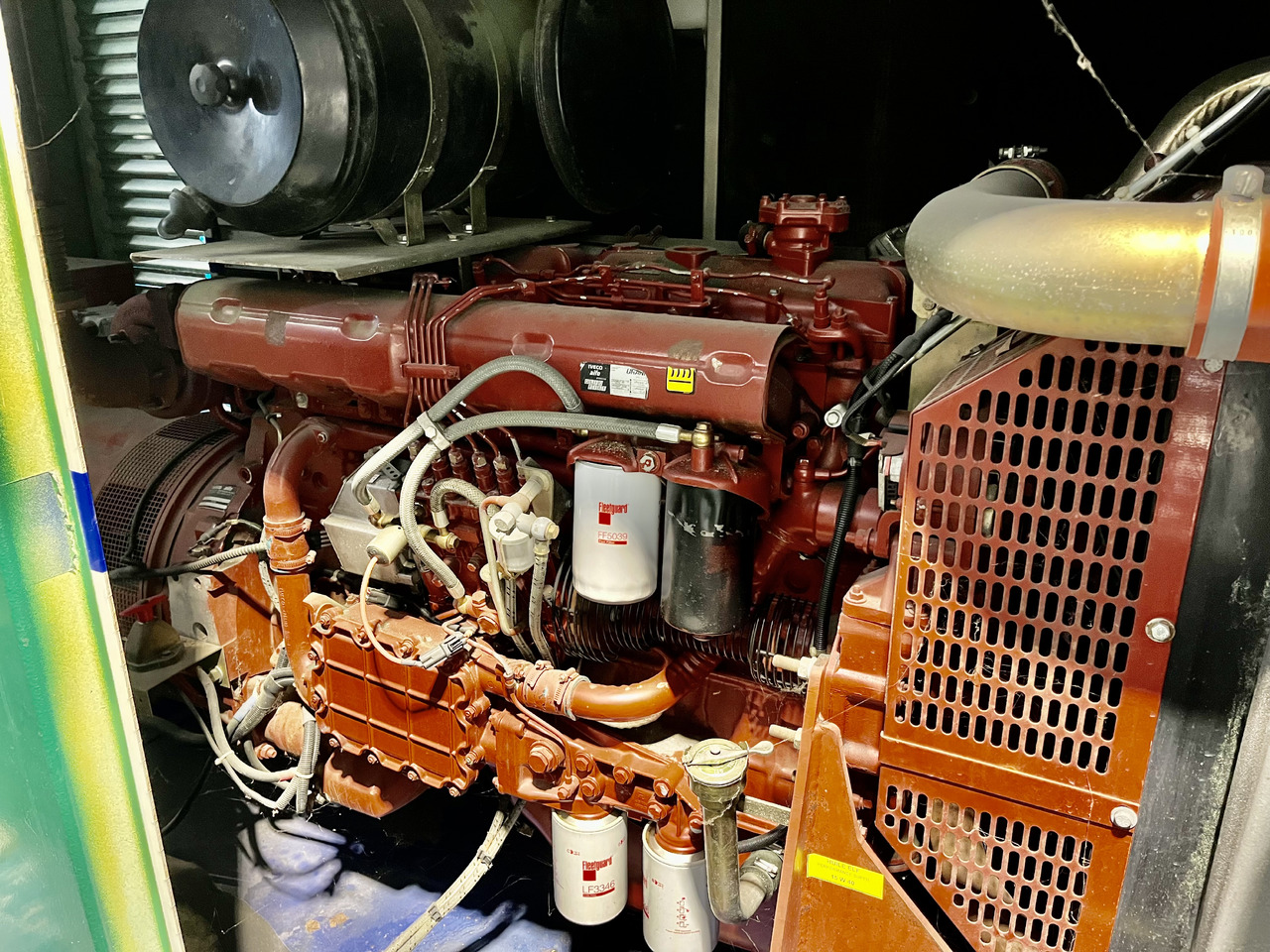 IVECO 250 kVa 8210 diesel - Generator set: picture 4 IVECO 250 kVa 8210 diesel - Generator set: picture 4