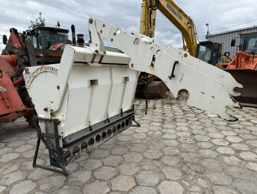 Bomag BW174  - Sand/ Salt spreader for Municipal/ Special vehicle: picture 4 Bomag BW174  - Sand/ Salt spreader for Municipal/ Special vehicle: picture 4