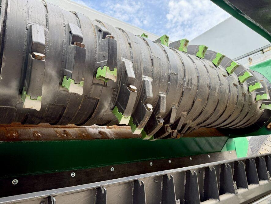 Komptech Terminator 5000S Hook  - Industrial waste shredder: picture 2 Komptech Terminator 5000S Hook  - Industrial waste shredder: picture 2