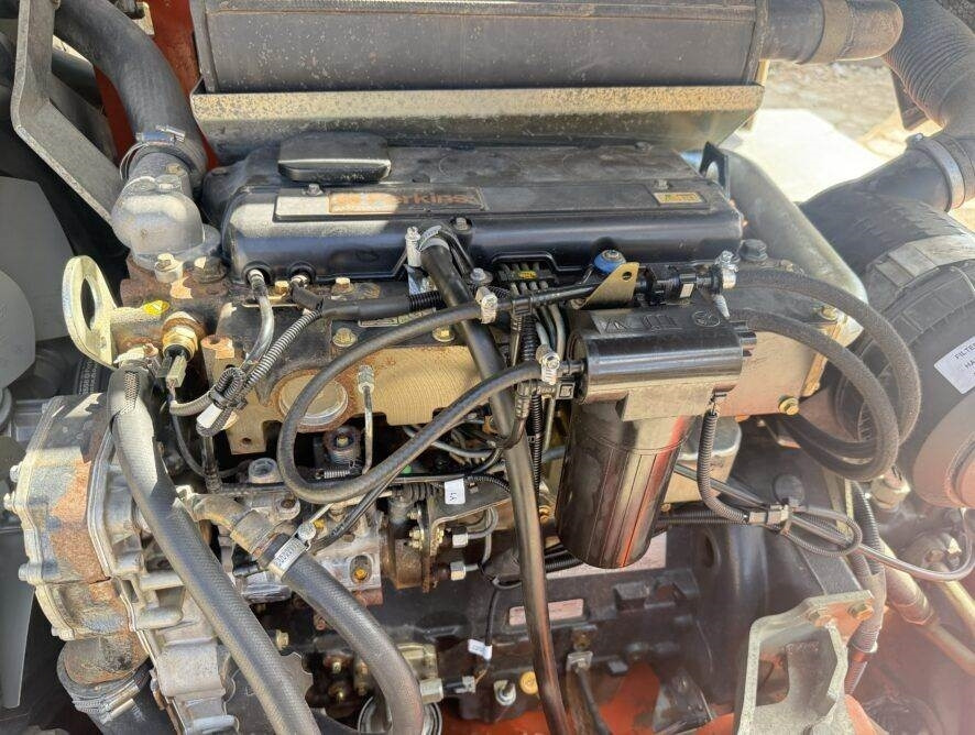 Wheel loader Terex TL120: picture 11