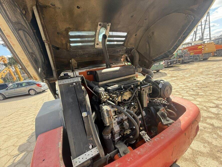 Wheel loader Terex TL120: picture 10