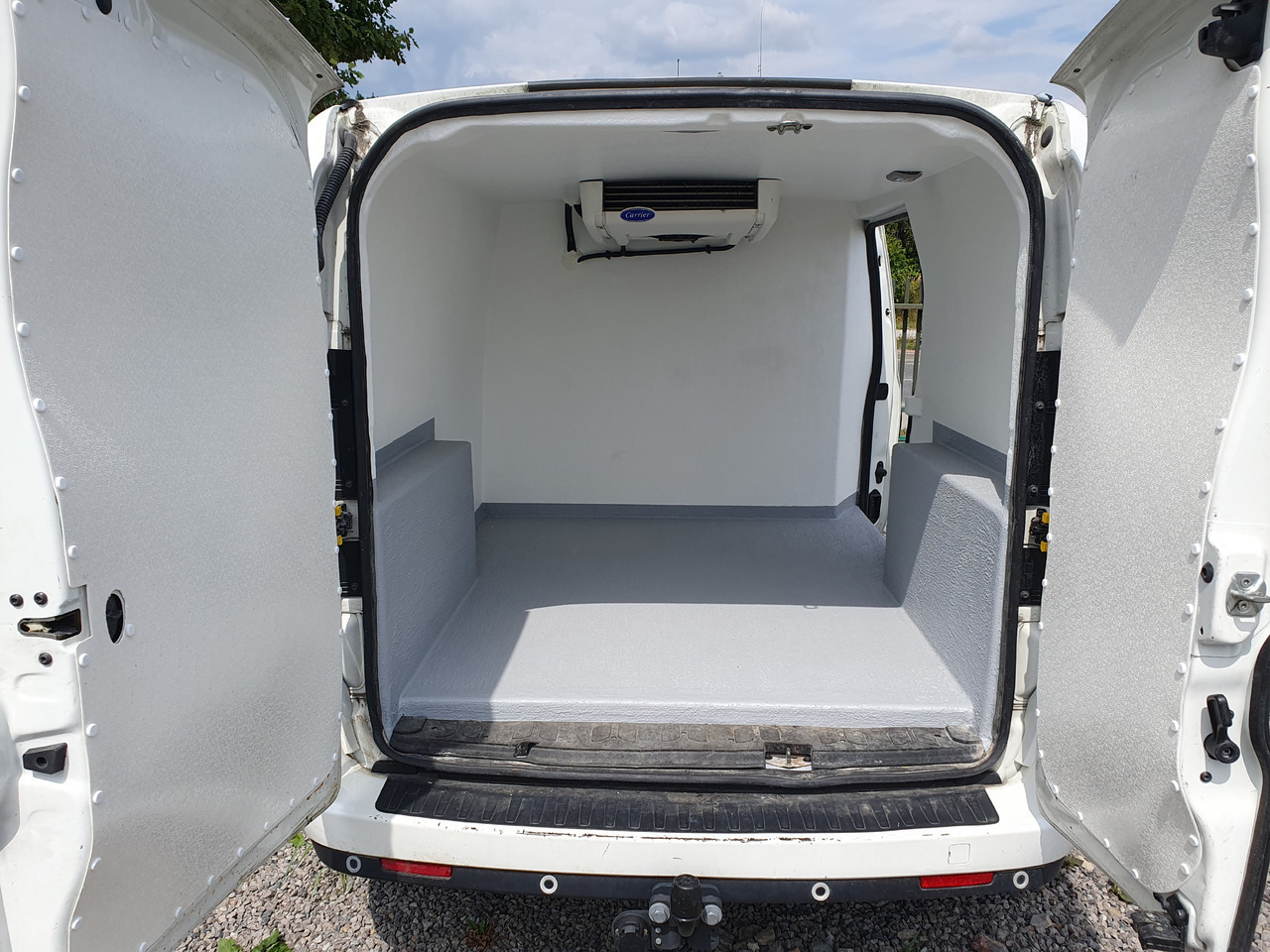 Refrigerated van FIAT DOBLO 1.6  LONG CHLODNIA carrier  +230v  KLIMA EURO6 [ Copy ]: picture 1
