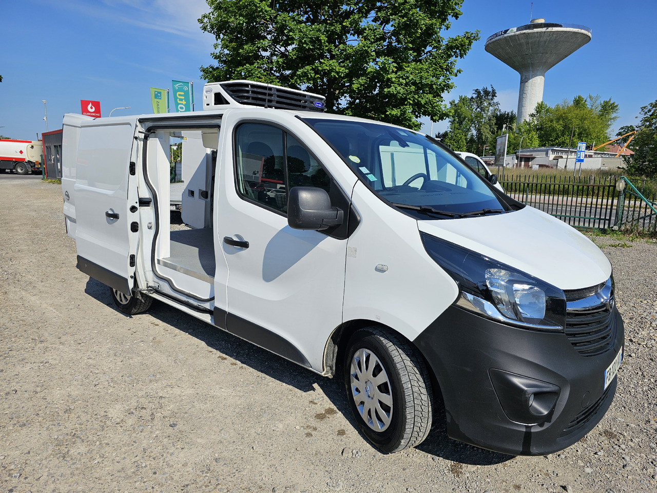 Opel VIVARO CHLODNIA CARRIER+230V KLIMA NAVI EURO6 - Refrigerated van: picture 1 Opel VIVARO CHLODNIA CARRIER+230V KLIMA NAVI EURO6 - Refrigerated van: picture 1