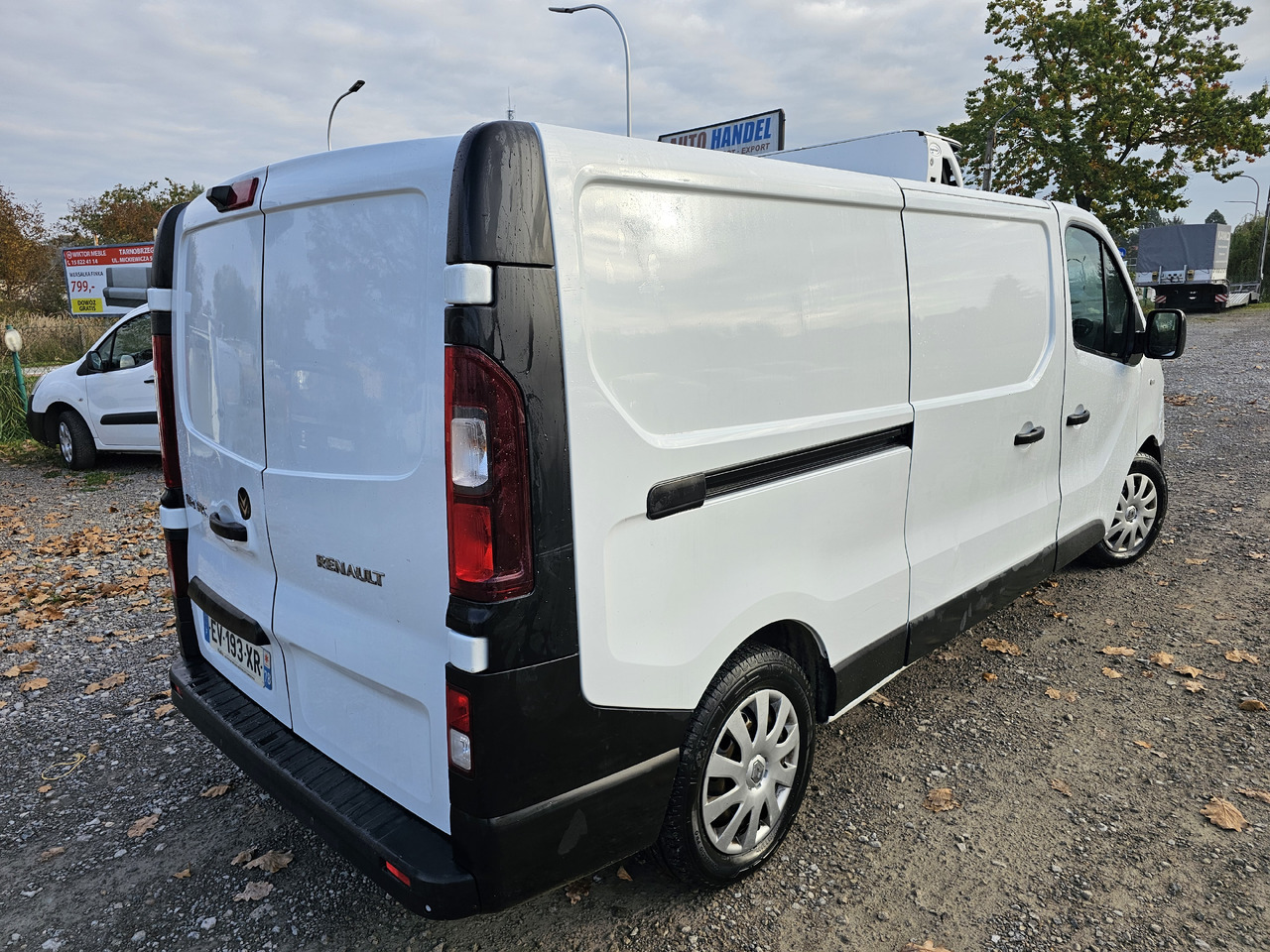 RENAULT TRAFIC MAXI LONG CHLODNIA MROZNIA CARRIER+230V KLIMA NAVI KAMERA EURO6 - Refrigerated van: picture 5 RENAULT TRAFIC MAXI LONG CHLODNIA MROZNIA CARRIER+230V KLIMA NAVI KAMERA EURO6 - Refrigerated van: picture 5