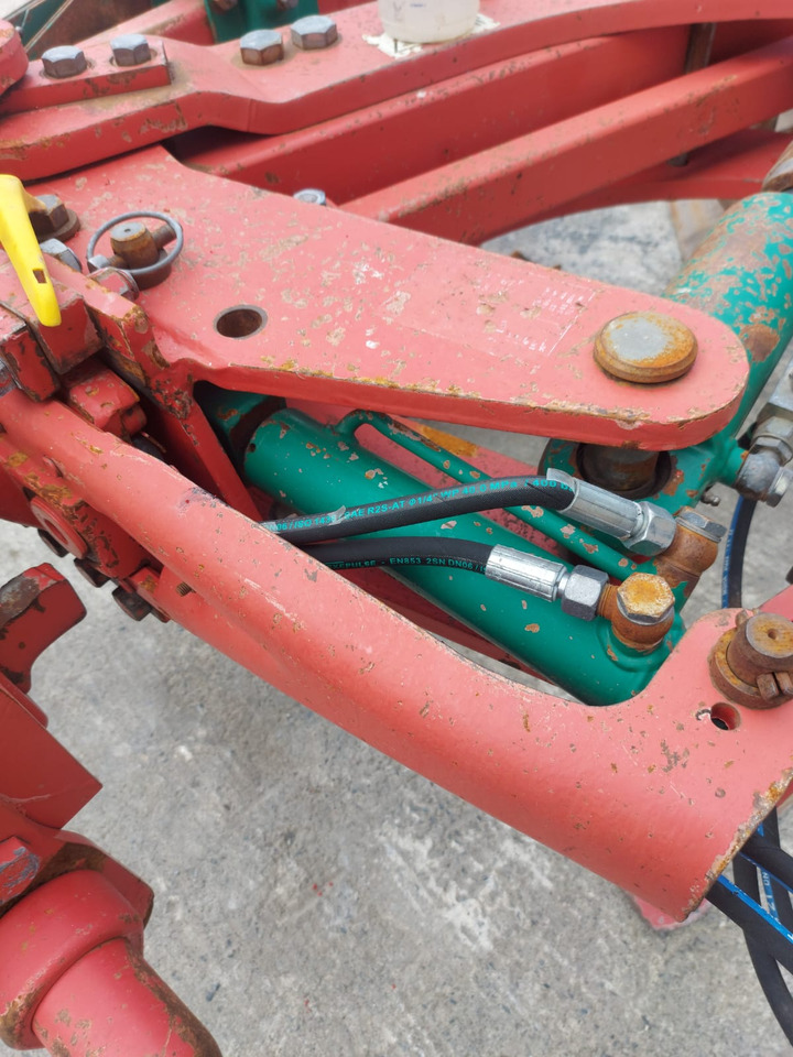 Plow KVERNELAND ES100-200: picture 7 Plow KVERNELAND ES100-200: picture 7