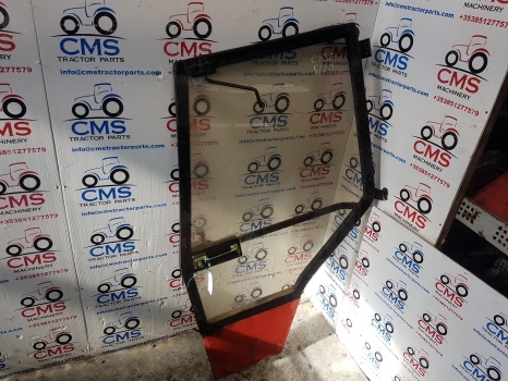 Case 5120, 5140, 5240, 5130 Cab Door Left Assembly 3093764r92, 1330931c1 - Door and parts for Farm tractor: picture 1 Case 5120, 5140, 5240, 5130 Cab Door Left Assembly 3093764r92, 1330931c1 - Door and parts for Farm tractor: picture 1