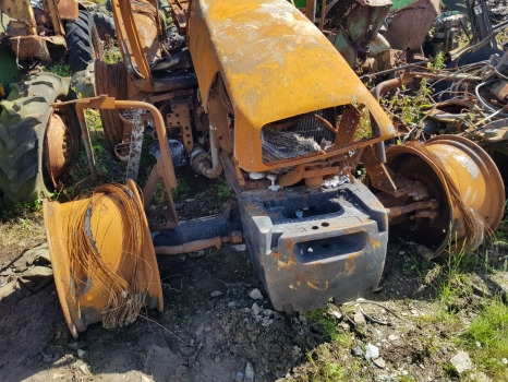 Deutz Agrotron 110 Zf Transmission, Rear, Front Axle Nut - Gearbox: picture 1 Deutz Agrotron 110 Zf Transmission, Rear, Front Axle Nut - Gearbox: picture 1