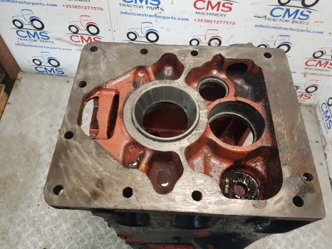 Deutz D7807c, D07c 6807, D07c7007 Transmission Housing 04341330, 4308937r - Gearbox for Farm tractor: picture 3 Deutz D7807c, D07c 6807, D07c7007 Transmission Housing 04341330, 4308937r - Gearbox for Farm tractor: picture 3