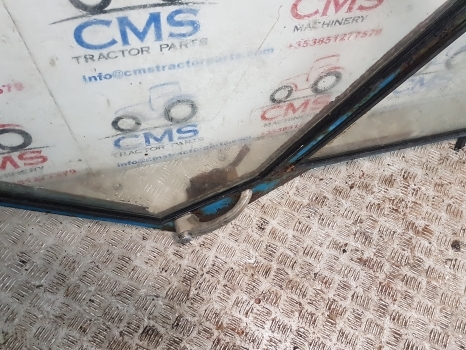 Ford 4110, 5610, 6410, 6610 Lp Cab Door Right 83931994, 83957672 - Door and parts for Farm tractor: picture 4 Ford 4110, 5610, 6410, 6610 Lp Cab Door Right 83931994, 83957672 - Door and parts for Farm tractor: picture 4