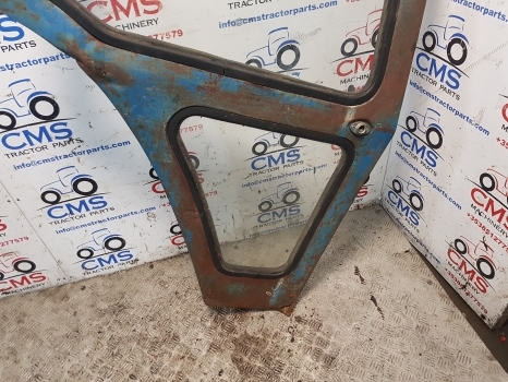 Ford 7600, 7710, 6600 Tw10, Tw20 Q Cab Door Right Assembly Rusty D8nn9420124bc - Door and parts for Farm tractor: picture 2 Ford 7600, 7710, 6600 Tw10, Tw20 Q Cab Door Right Assembly Rusty D8nn9420124bc - Door and parts for Farm tractor: picture 2