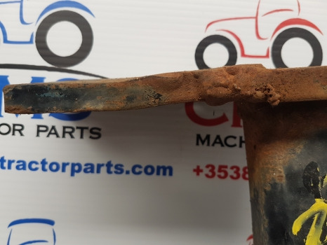 Ford New Holland 40, Ts Series, 5640, 8240 Foot Step Lhs 82007896, 82007892 - Footstep for Agricultural machinery: picture 5 Ford New Holland 40, Ts Series, 5640, 8240 Foot Step Lhs 82007896, 82007892 - Footstep for Agricultural machinery: picture 5