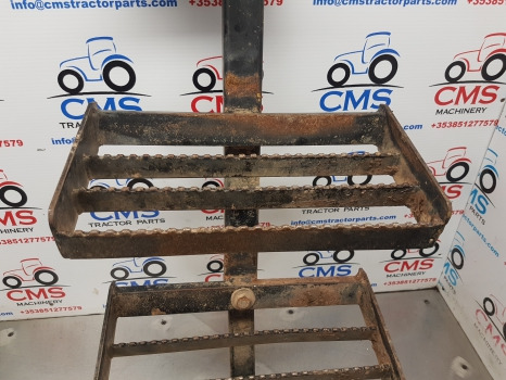 Ford New Holland 40, Ts Series, Ts110, 8340 Foot Step Lhs 82007896, 82007892 - Footstep for Agricultural machinery: picture 4 Ford New Holland 40, Ts Series, Ts110, 8340 Foot Step Lhs 82007896, 82007892 - Footstep for Agricultural machinery: picture 4